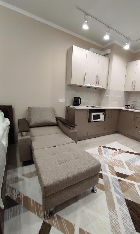 Уютная Квартира-Студия Жк Lotus Terrace Apartment Almaty Bagian luar foto
