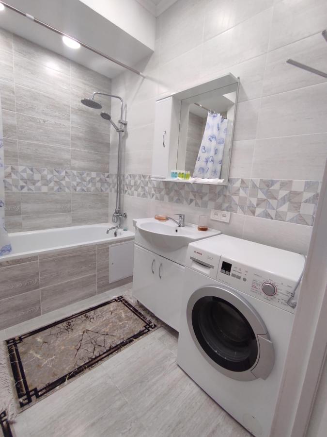 Уютная Квартира-Студия Жк Lotus Terrace Apartment Almaty Bagian luar foto